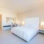 Frame Apartment